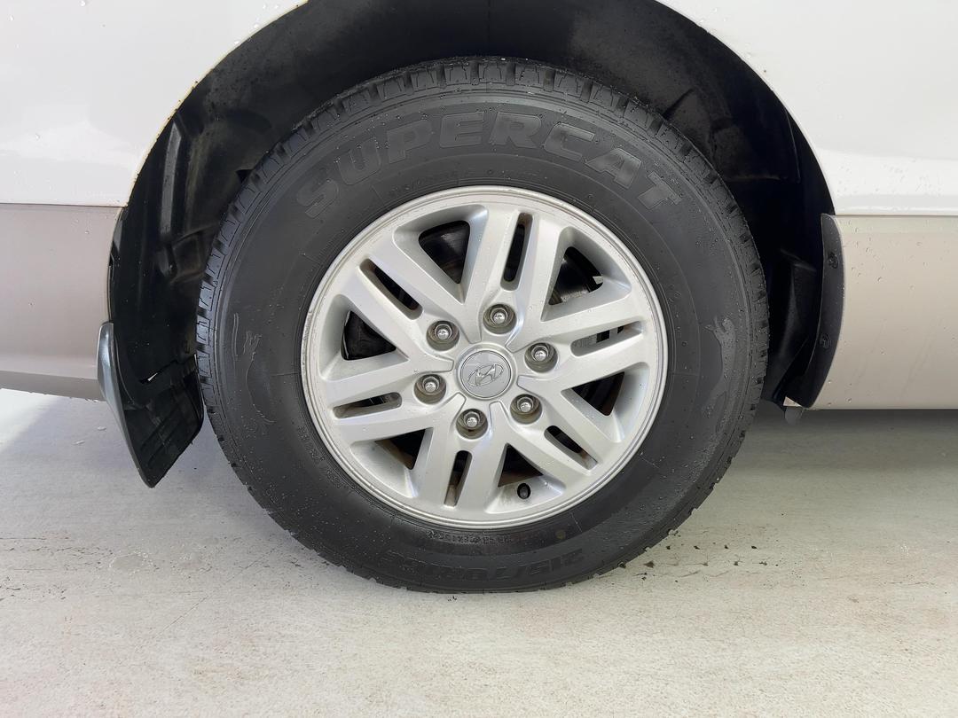 Photo '12' of Hyundai Imax