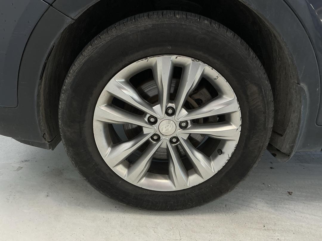 Photo '8' of Hyundai Santa FE DM