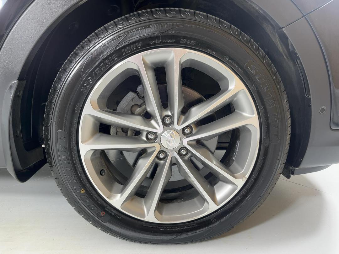 Photo '9' of Hyundai Santa FE