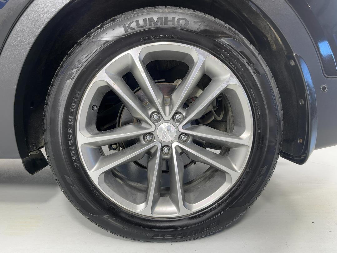 Photo '11' of Hyundai Santa FE