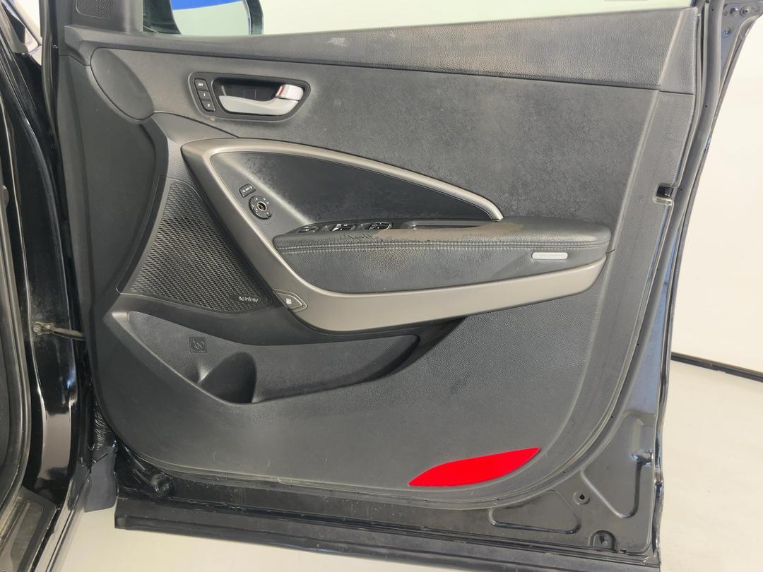 Photo '15' of Hyundai Santa FE