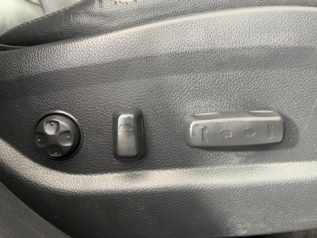 Photo '23' of Hyundai Santa FE
