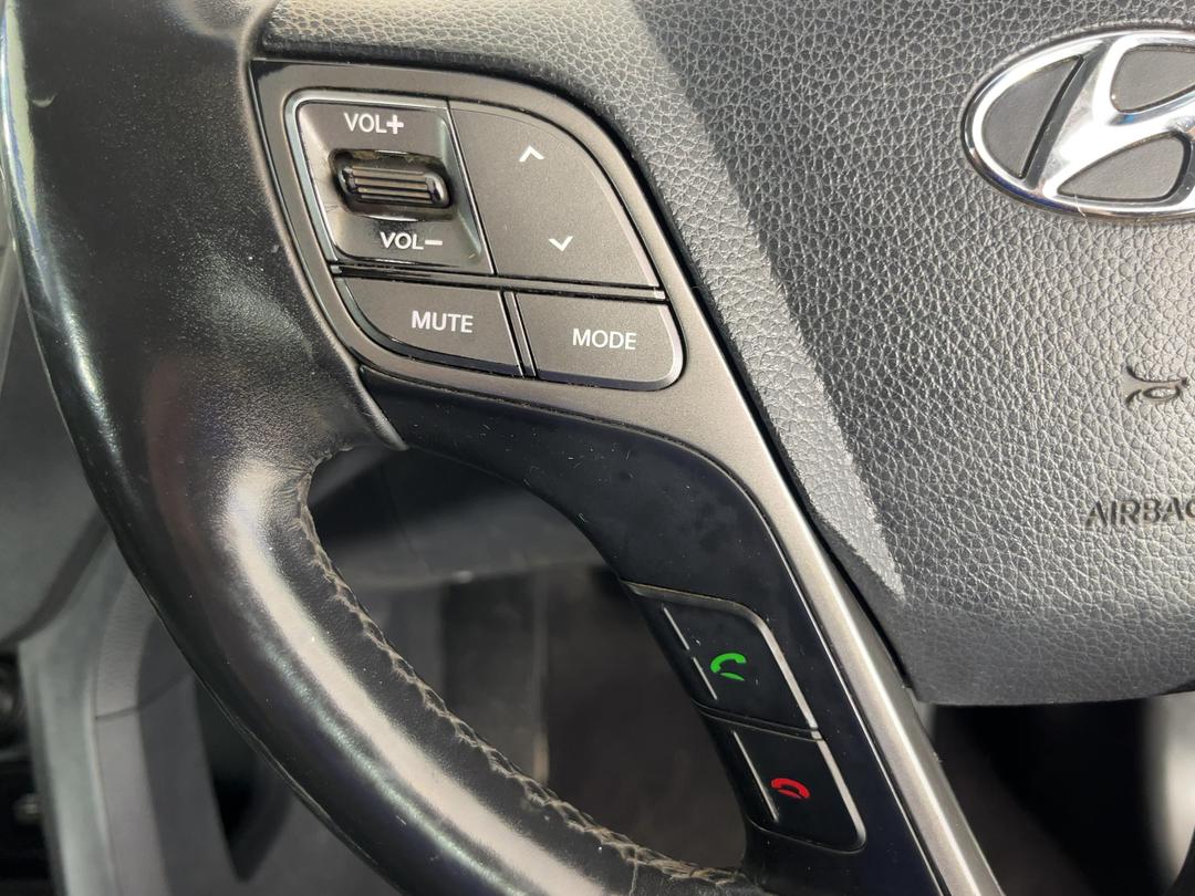 Photo '26' of Hyundai Santa FE