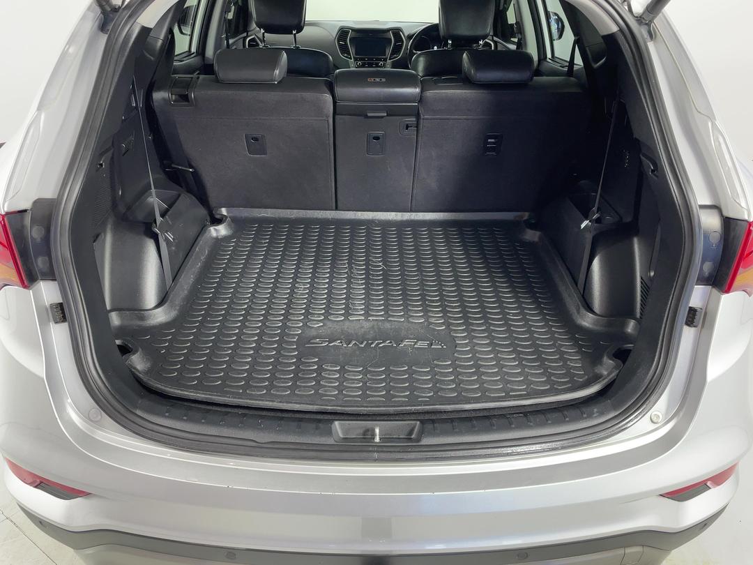 Photo '14' of Hyundai Santa FE