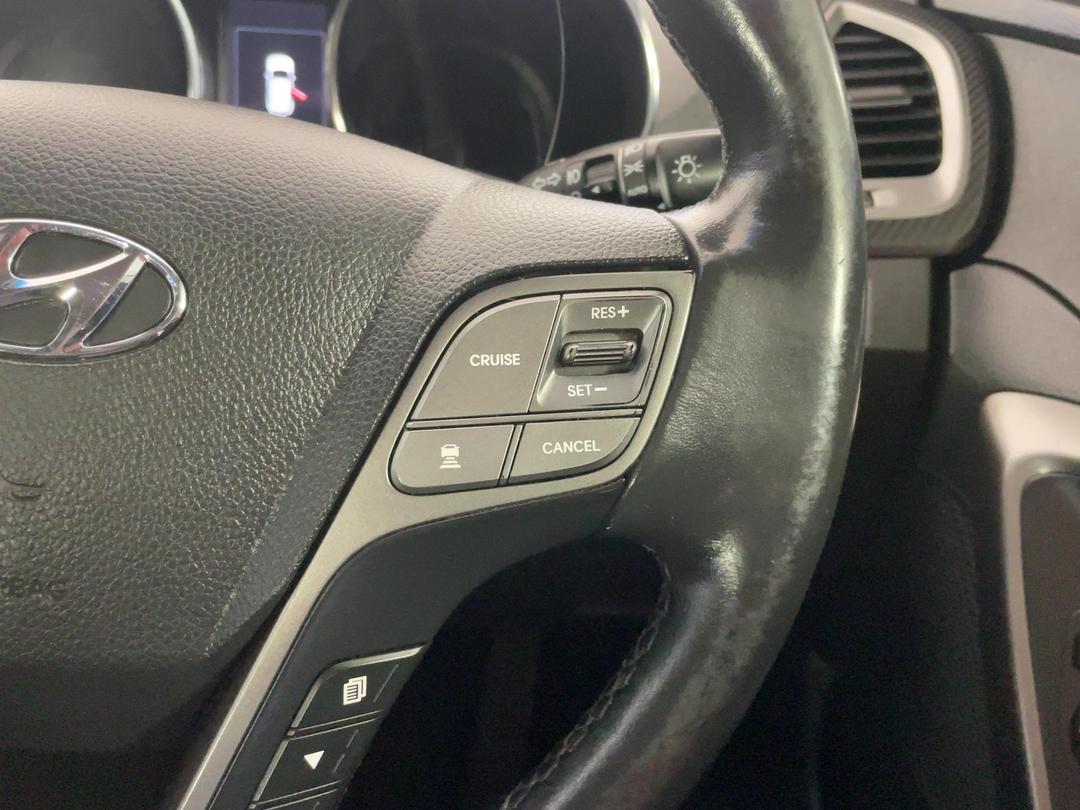 Photo '25' of Hyundai Santa FE