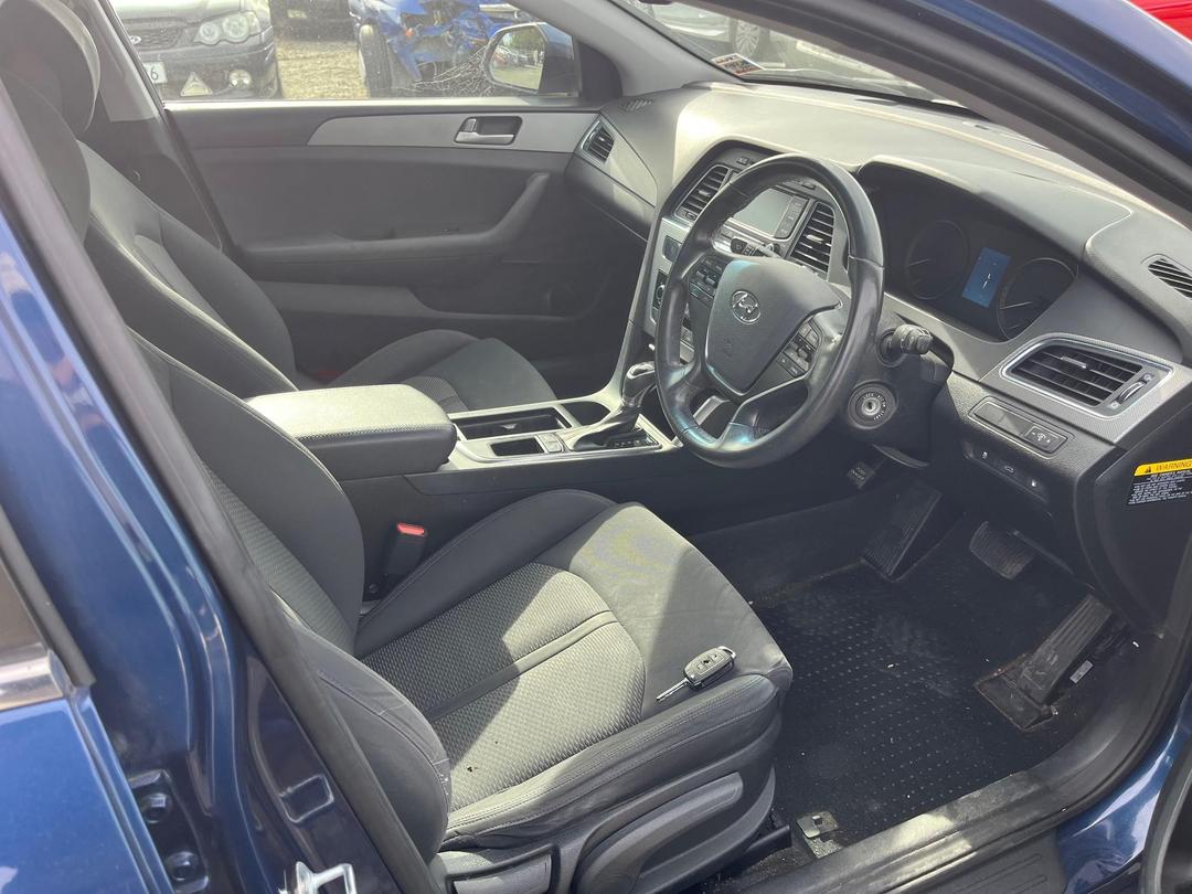 Photo '9' of Hyundai Sonata