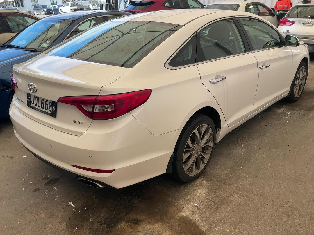 Photo '7' of Hyundai Sonata Photo '7' of Hyundai Sonata