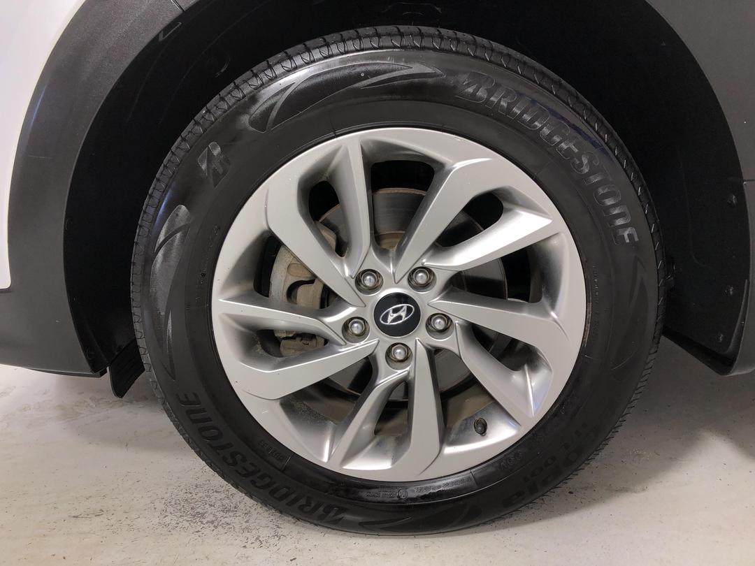 Photo '10' of Hyundai Tucson