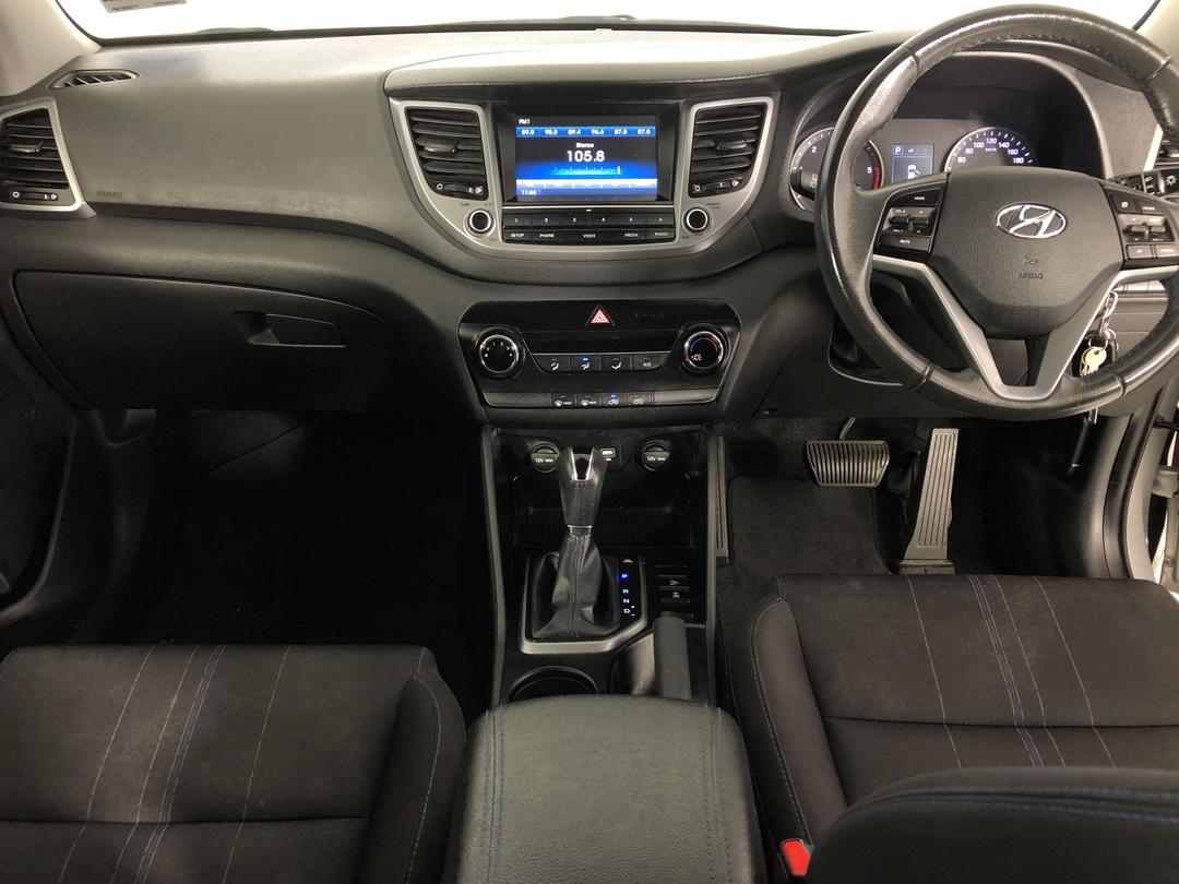 Photo '17' of Hyundai Tucson