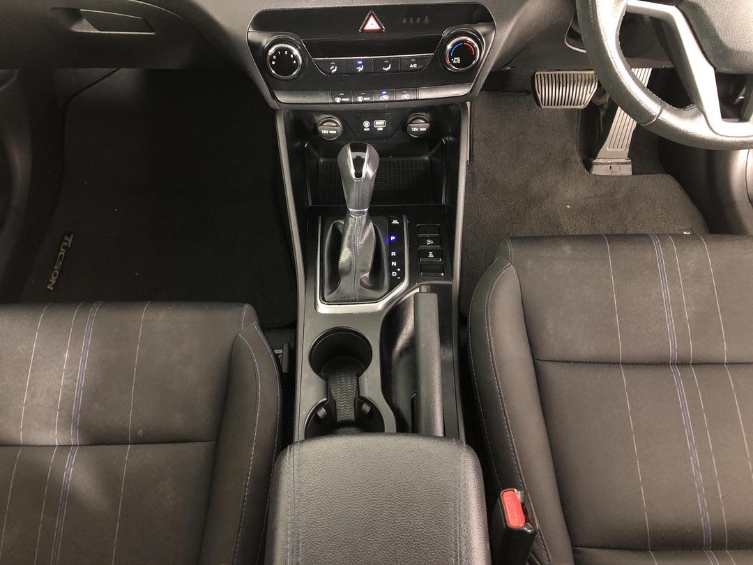 Photo '18' of Hyundai Tucson