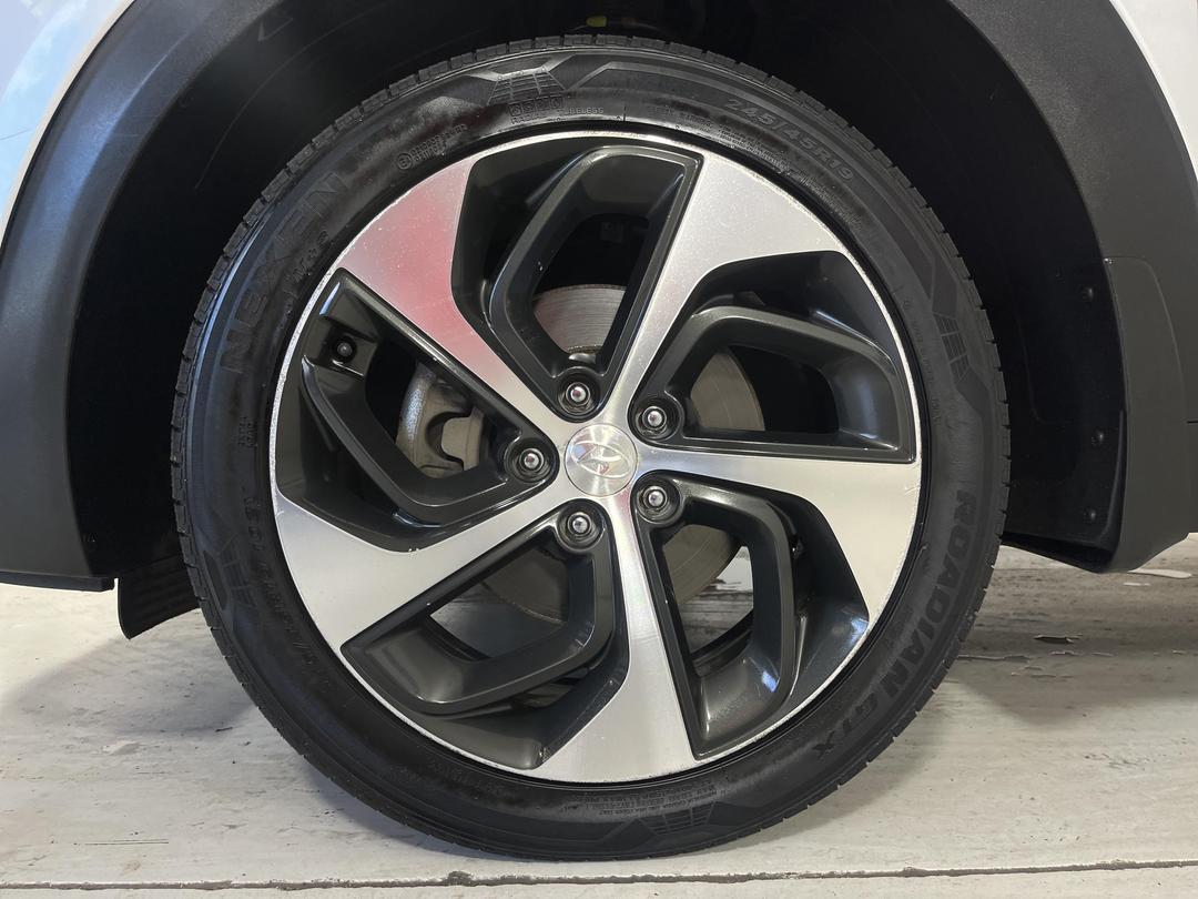 Photo '10' of Hyundai Tucson