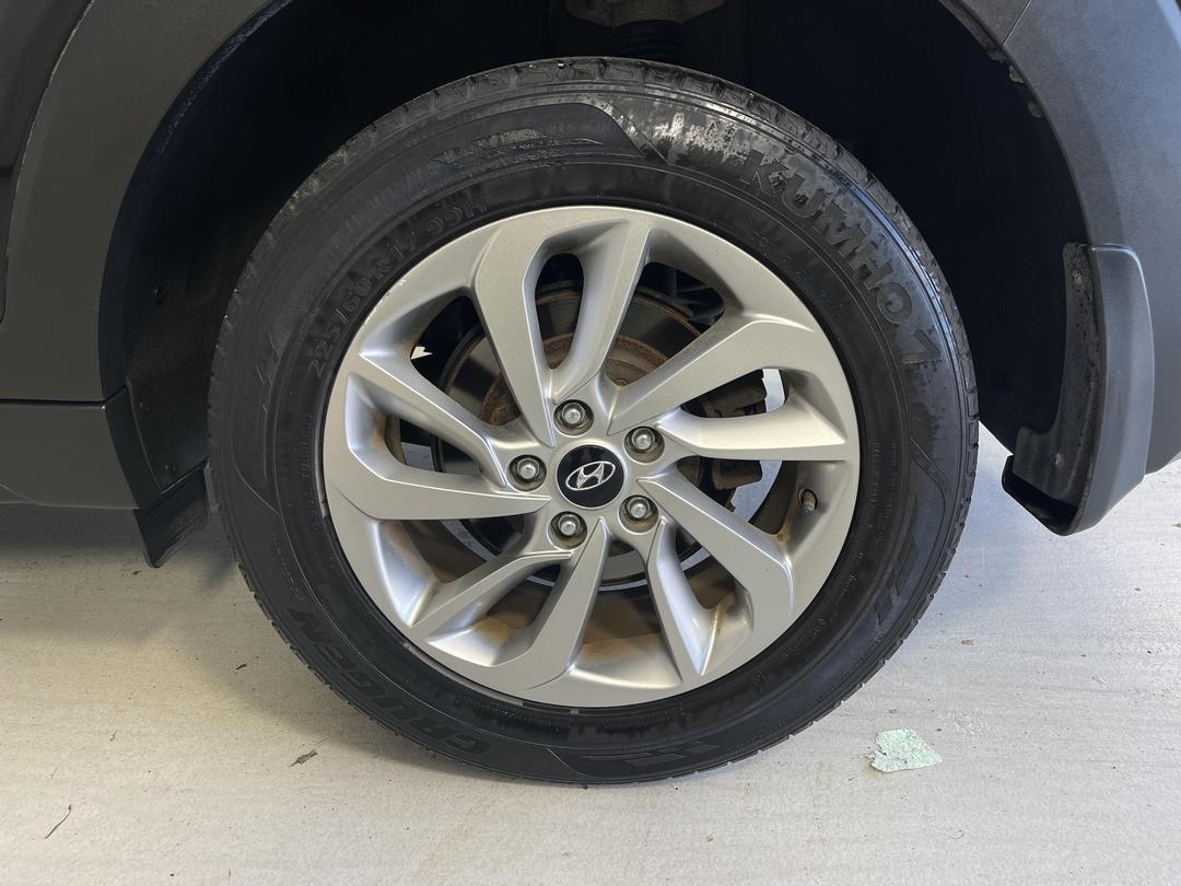 Photo '11' of Hyundai Tucson