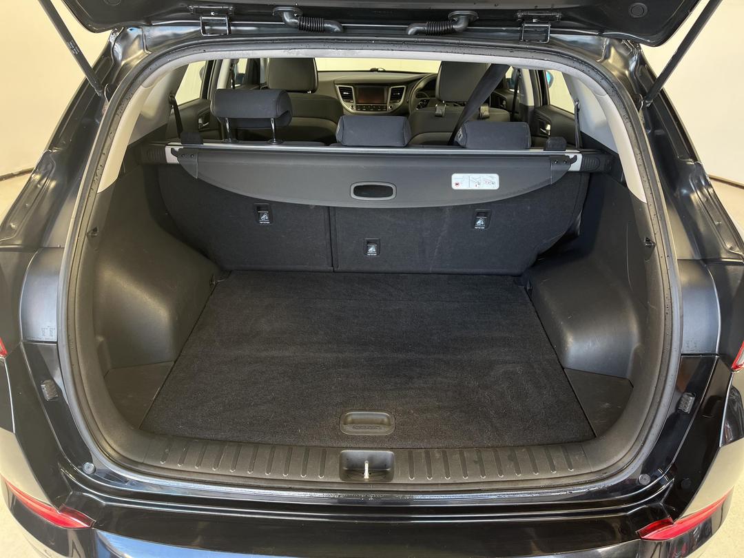 Photo '14' of Hyundai Tucson