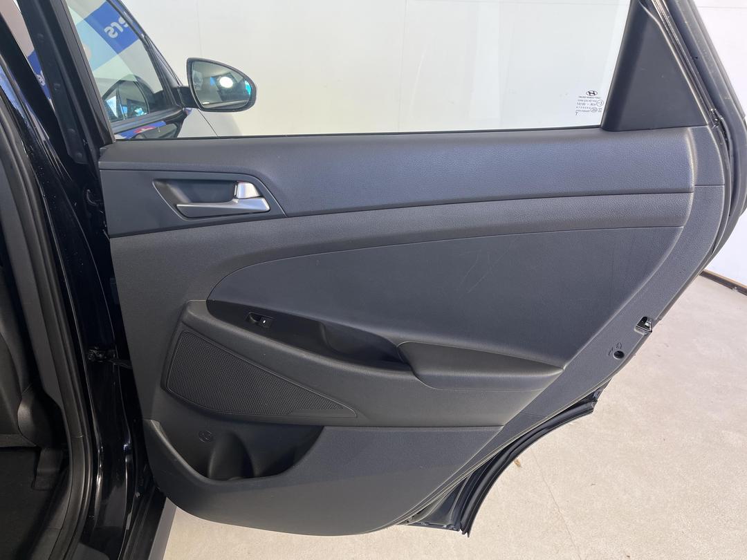 Photo '19' of Hyundai Tucson