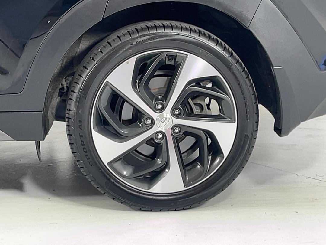 Photo '11' of Hyundai Tucson