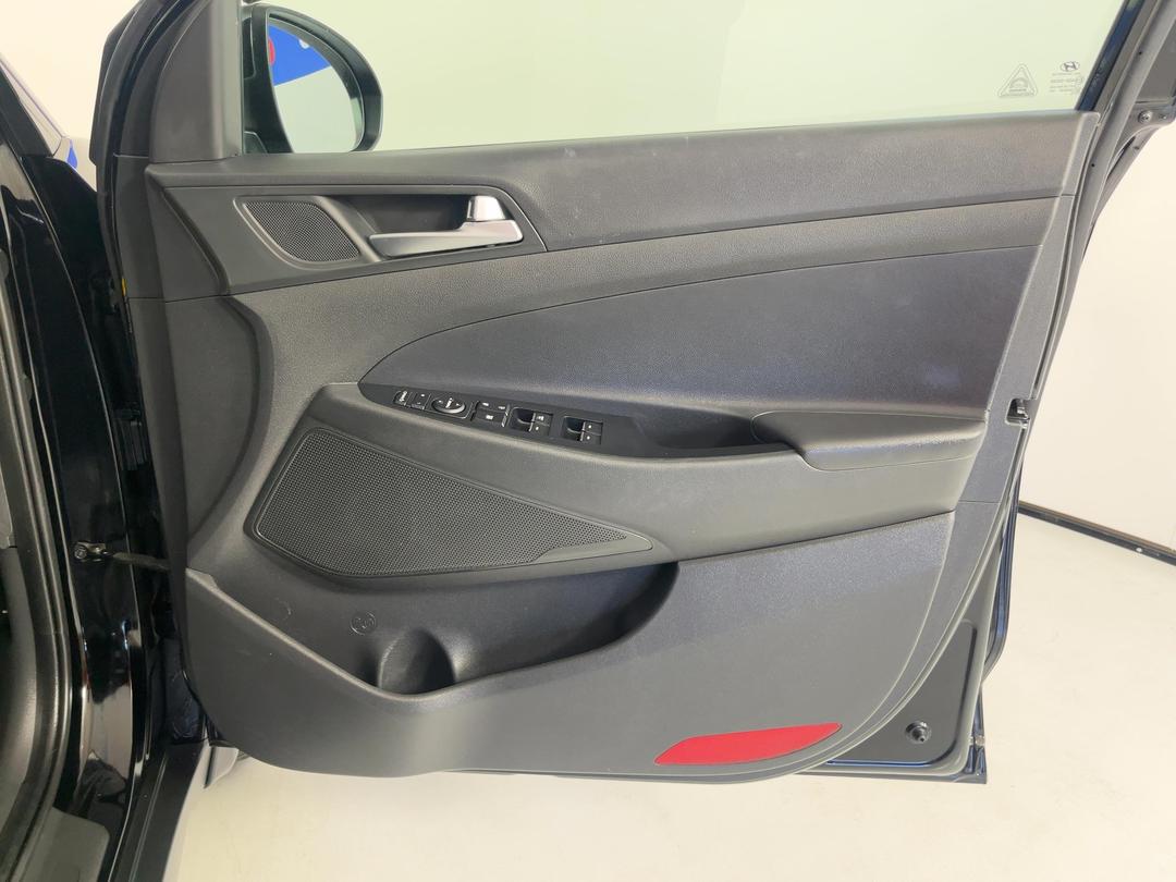 Photo '15' of Hyundai Tucson