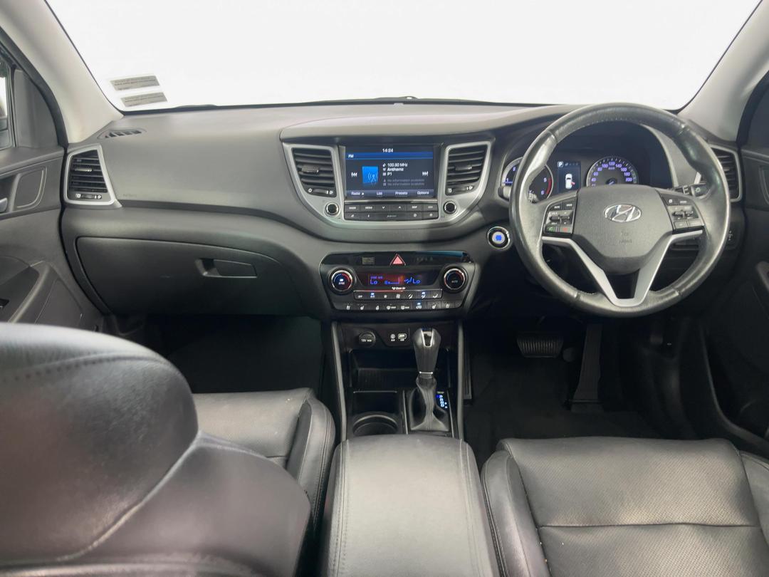 Photo '17' of Hyundai Tucson