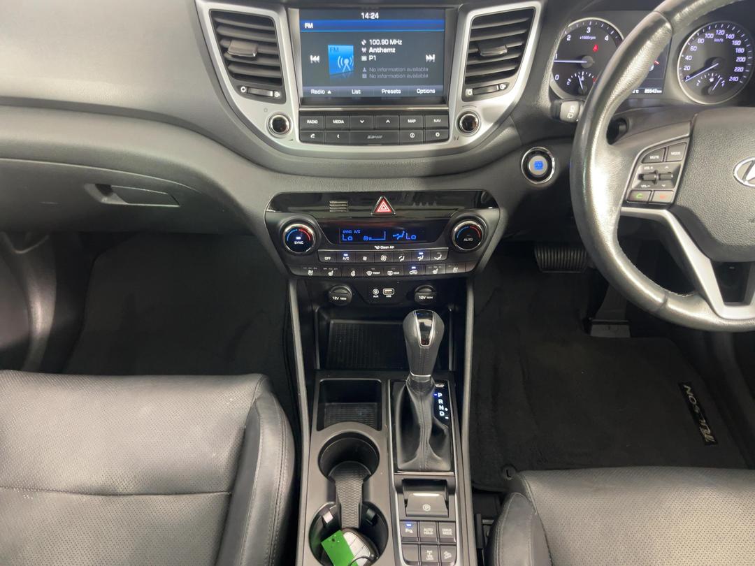 Photo '18' of Hyundai Tucson