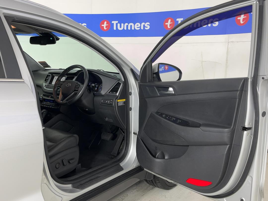 Photo '15' of Hyundai Tucson