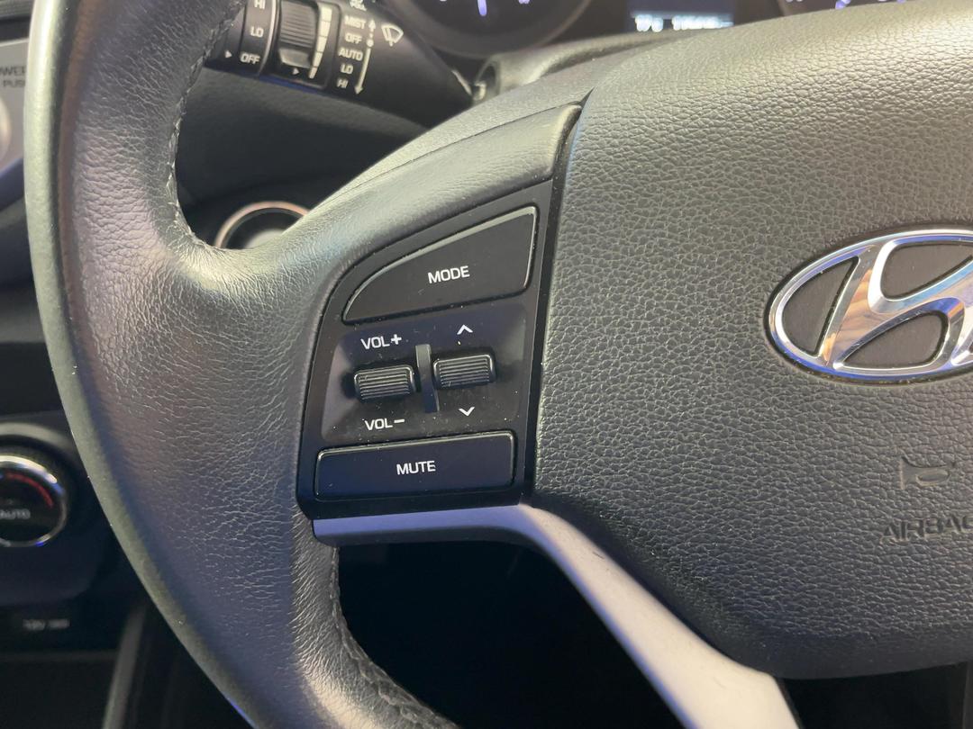 Photo '25' of Hyundai Tucson