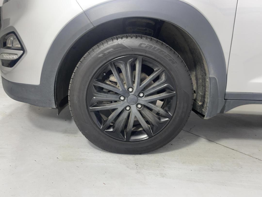 Photo '10' of Hyundai Tucson