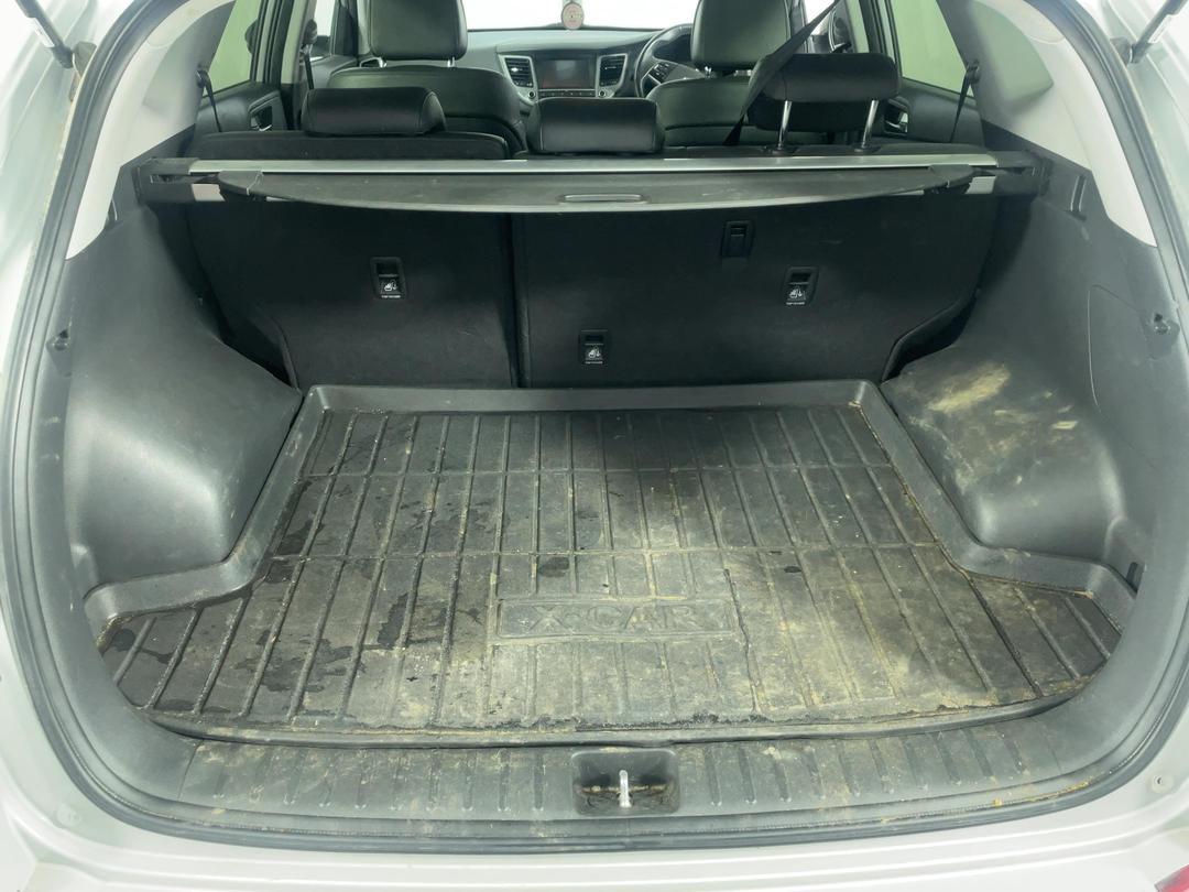 Photo '14' of Hyundai Tucson