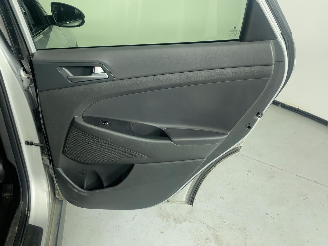 Photo '19' of Hyundai Tucson