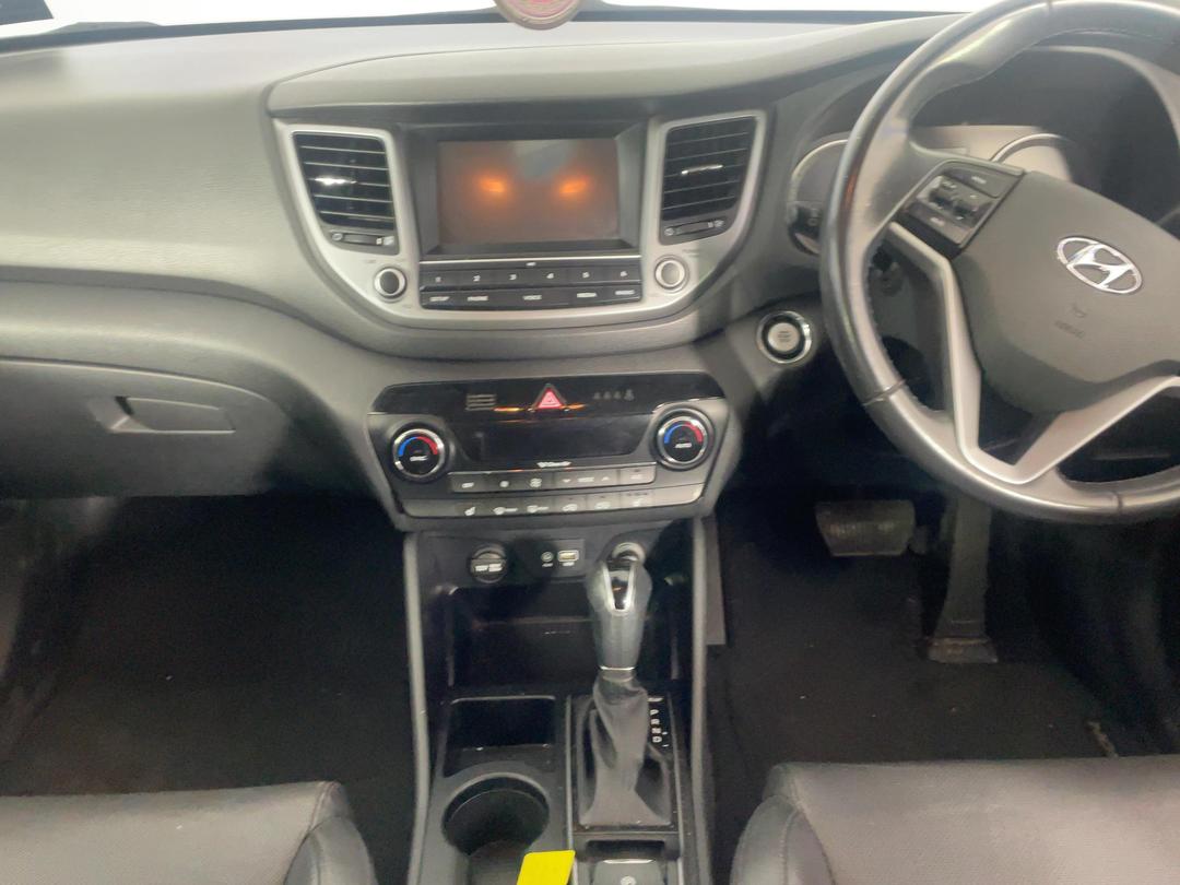Photo '18' of Hyundai Tucson