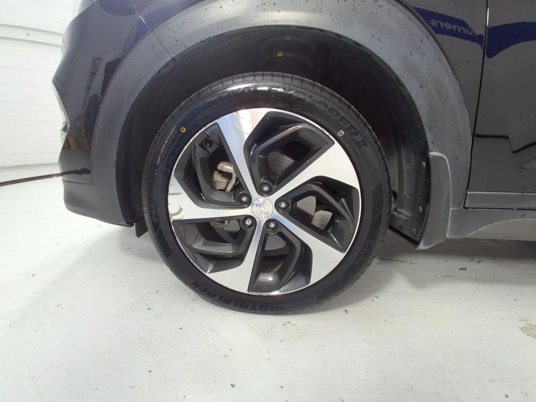 Photo '10' of Hyundai Tucson