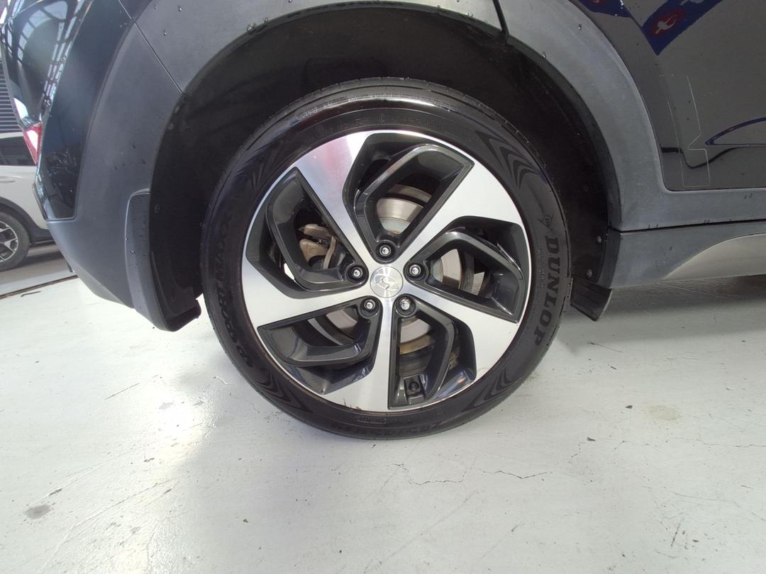 Photo '12' of Hyundai Tucson