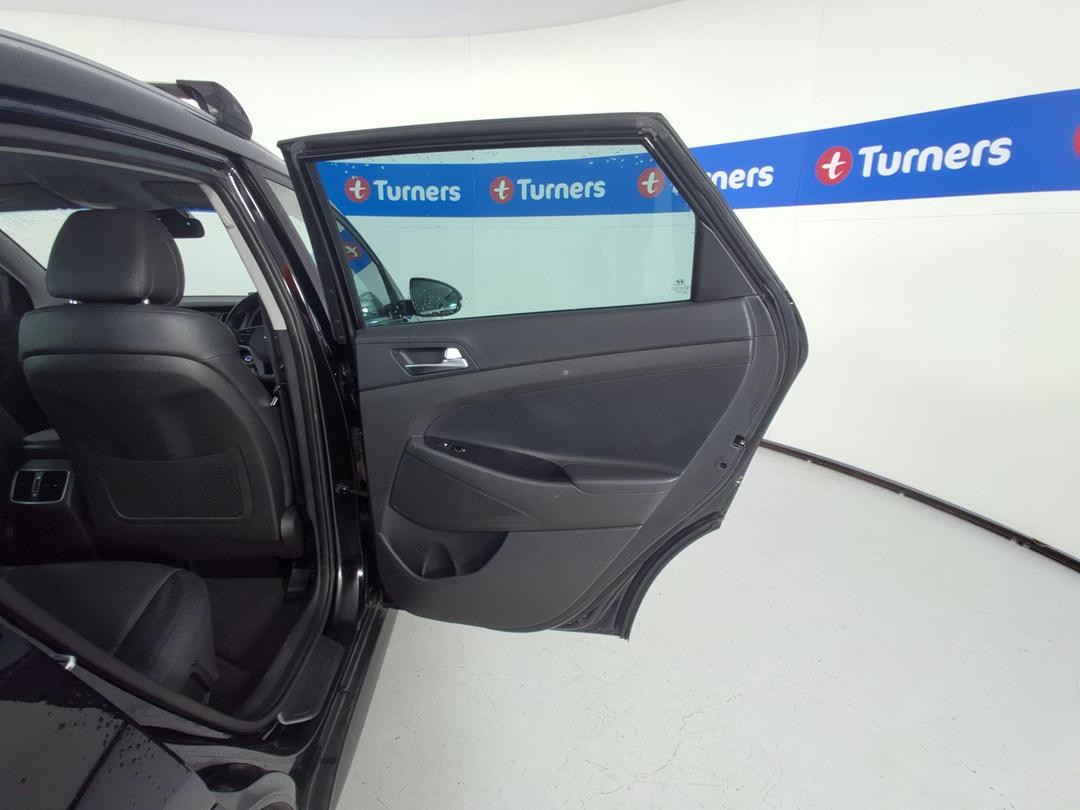 Photo '19' of Hyundai Tucson