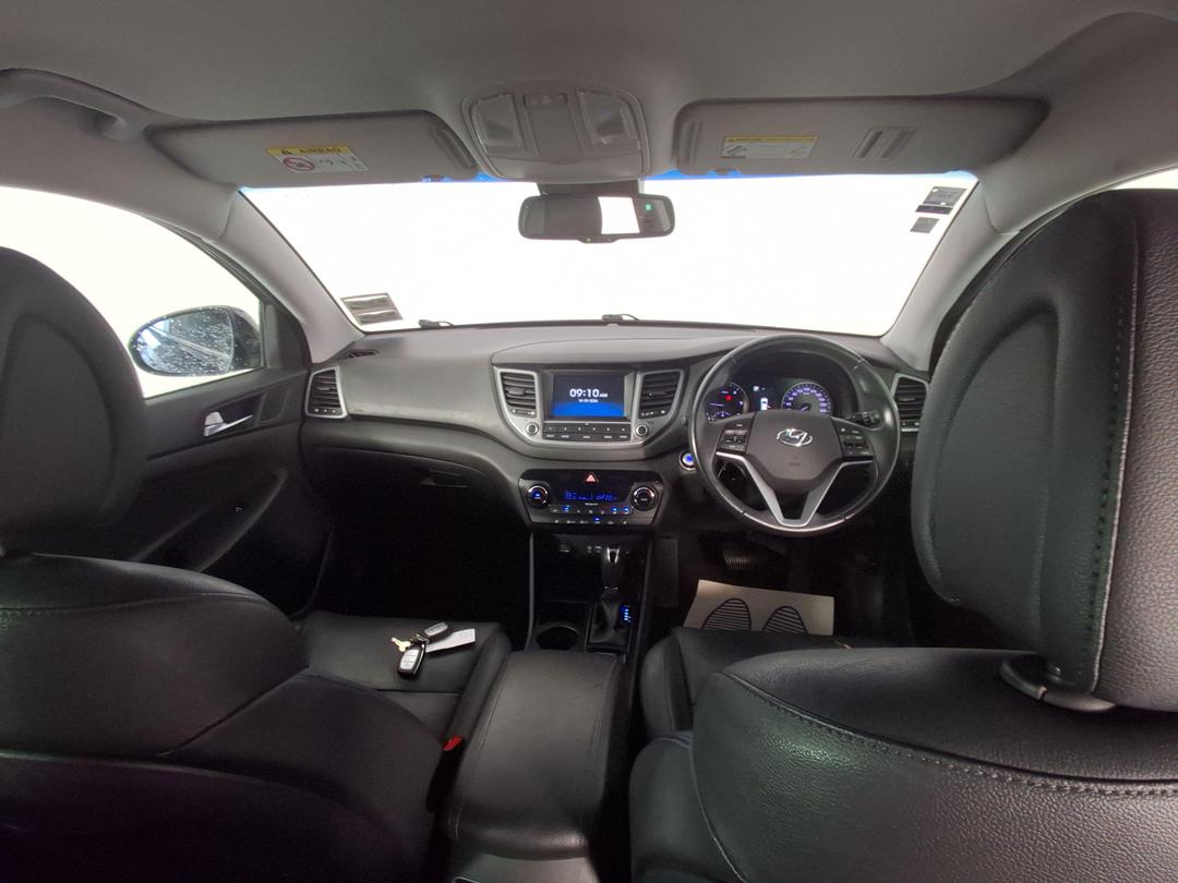 Photo '17' of Hyundai Tucson