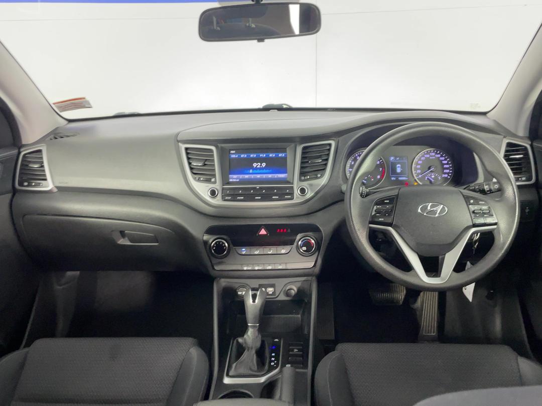 Photo '17' of Hyundai Tucson