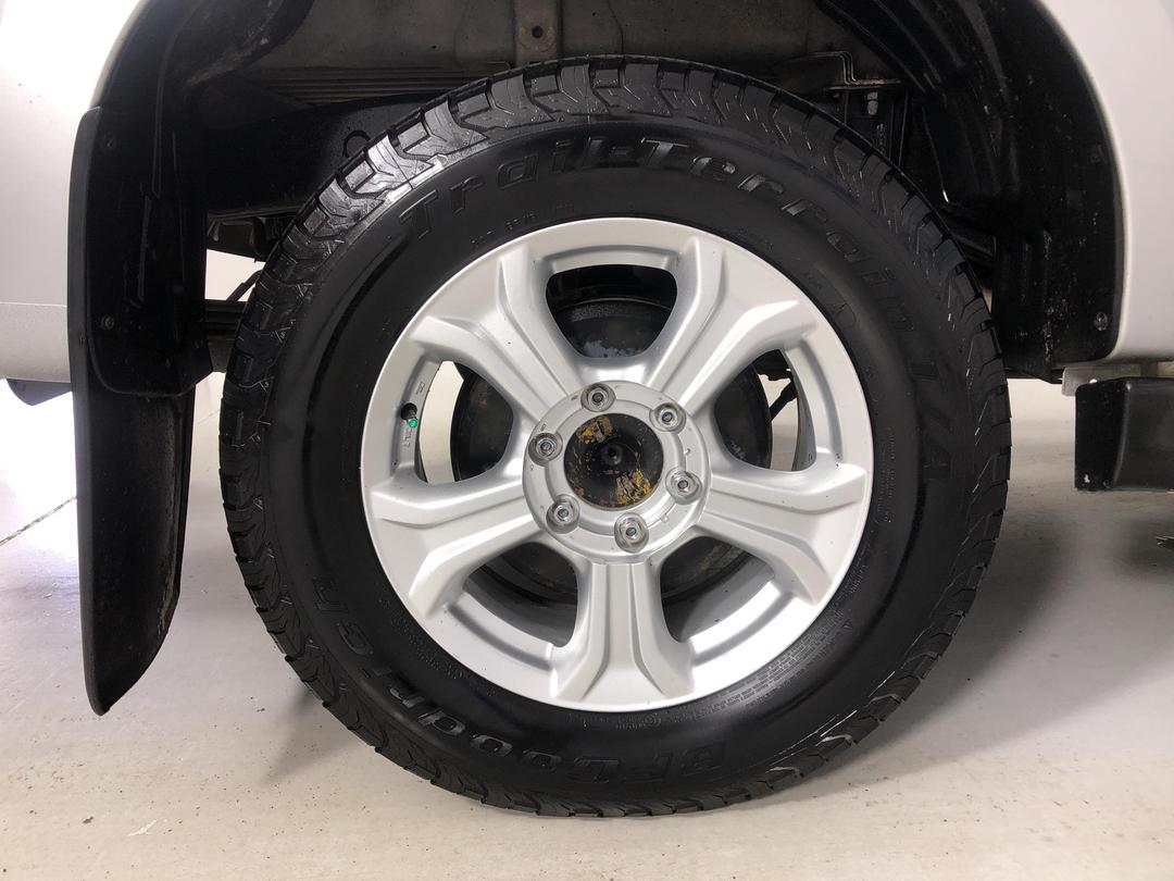 Photo '12' of Isuzu D-MAX