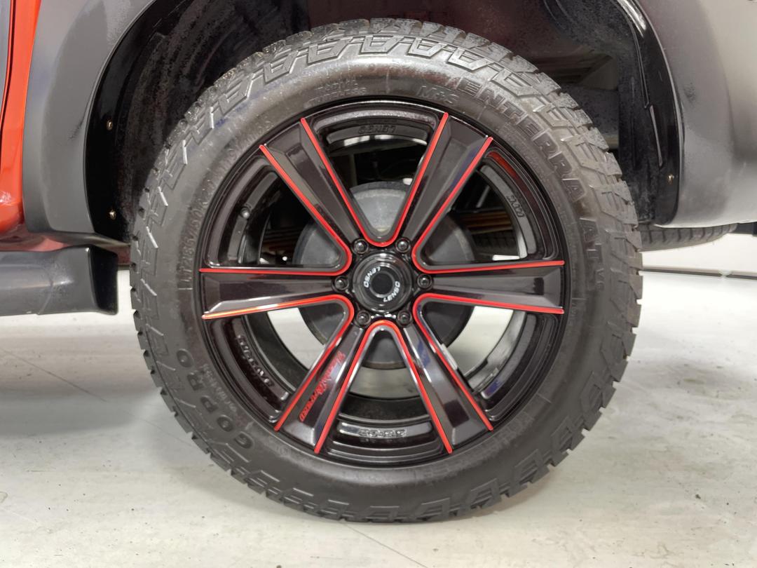 Photo '11' of Isuzu D-MAX