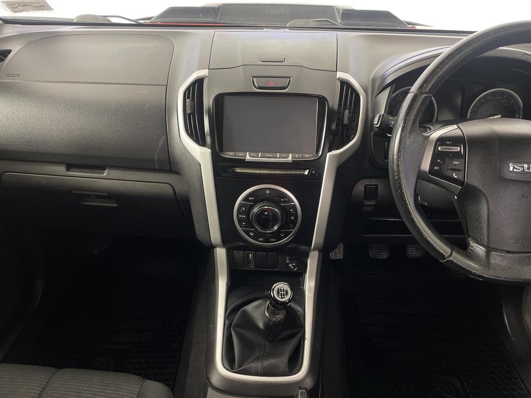 Photo '18' of Isuzu D-MAX