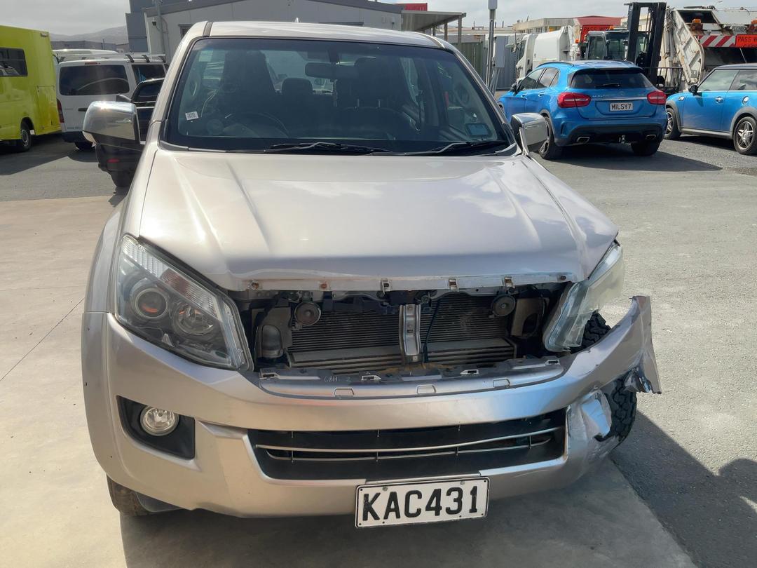Photo '3' of Isuzu D-MAX LS DC Photo '3' of Isuzu D-MAX LS DC