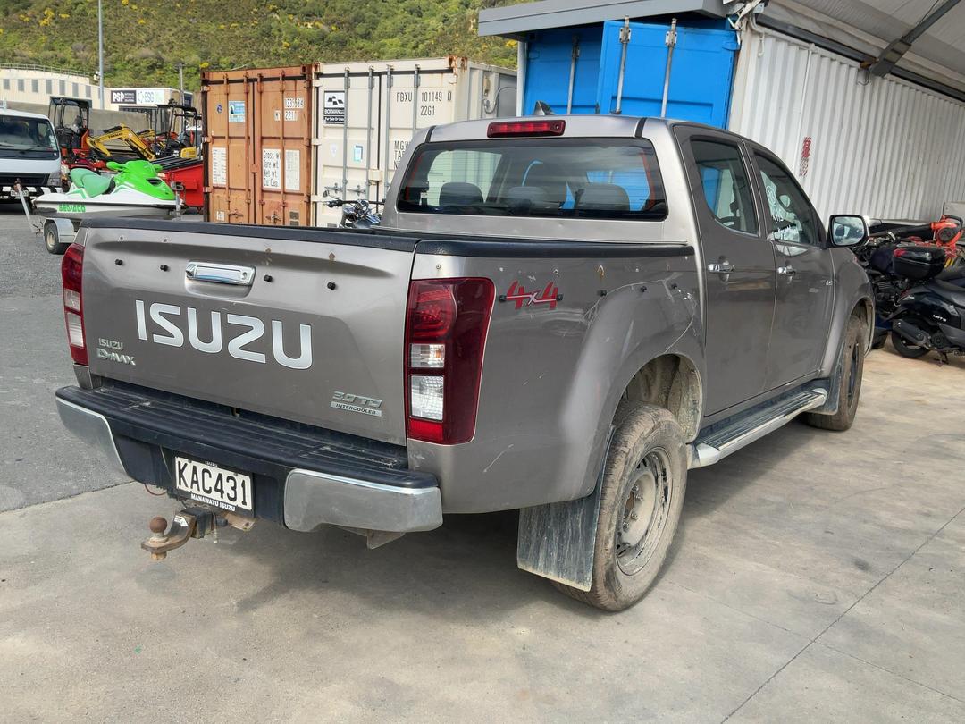 Photo '8' of Isuzu D-MAX LS DC Photo '8' of Isuzu D-MAX LS DC