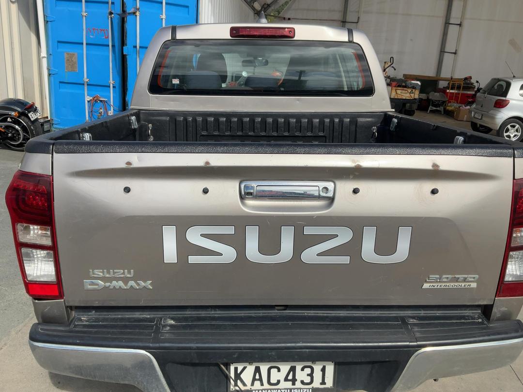 Photo '17' of Isuzu D-MAX LS DC Photo '17' of Isuzu D-MAX LS DC