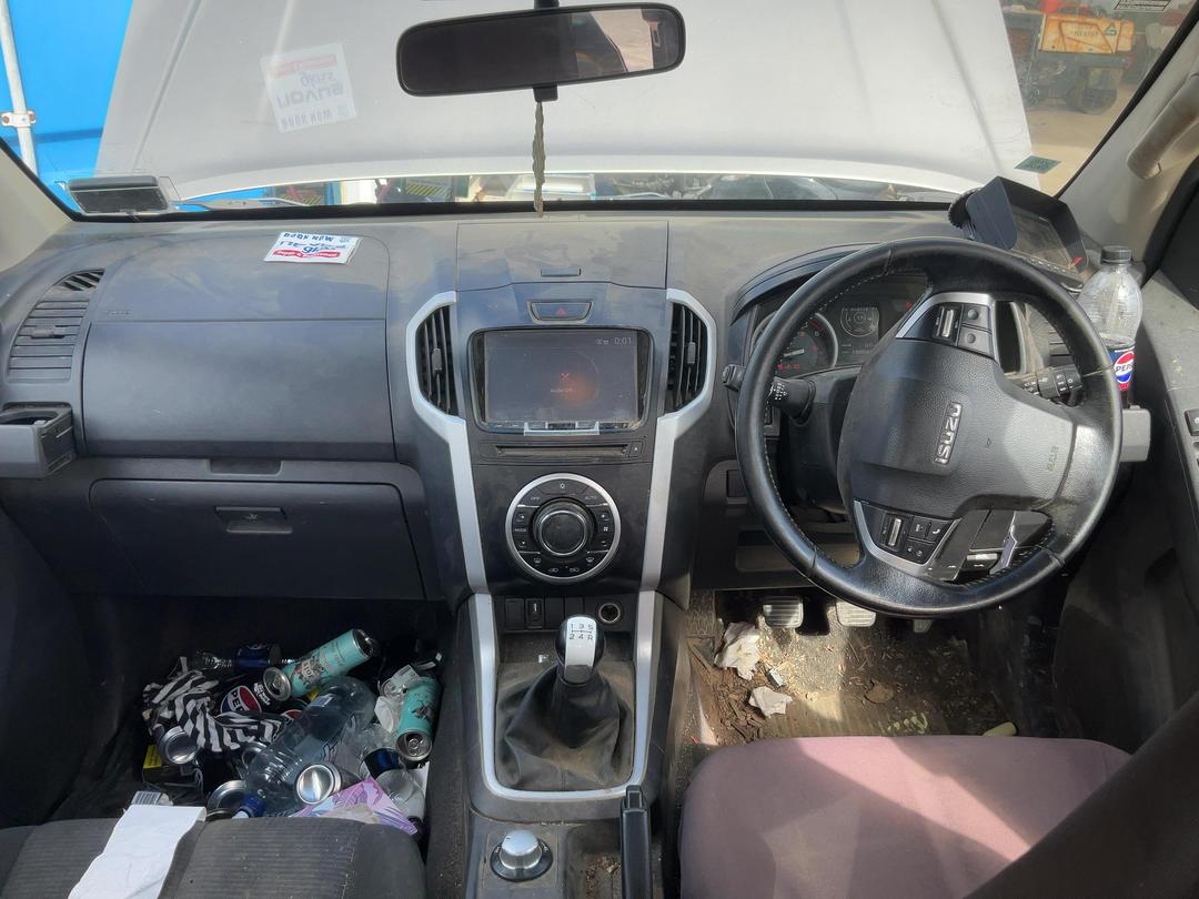 Photo '21' of Isuzu D-MAX LS DC Photo '21' of Isuzu D-MAX LS DC