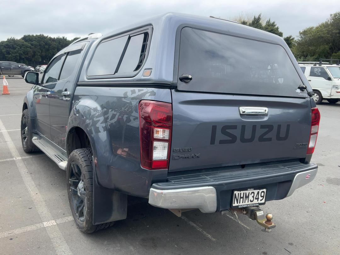 Photo '3' of Isuzu D-MAX LS DC Photo '3' of Isuzu D-MAX LS DC
