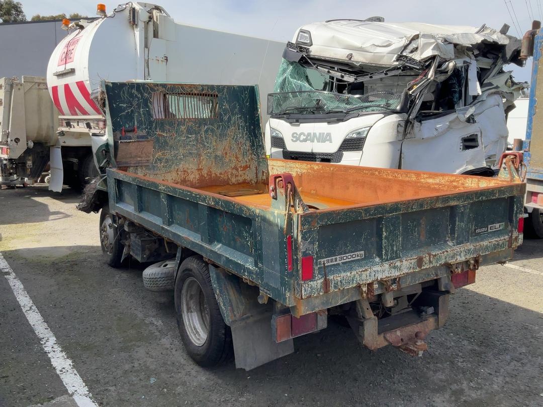 Photo '5' of Isuzu ELF Tipper