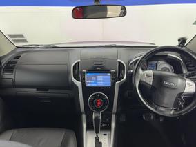 Photo '17' of Isuzu MU-X