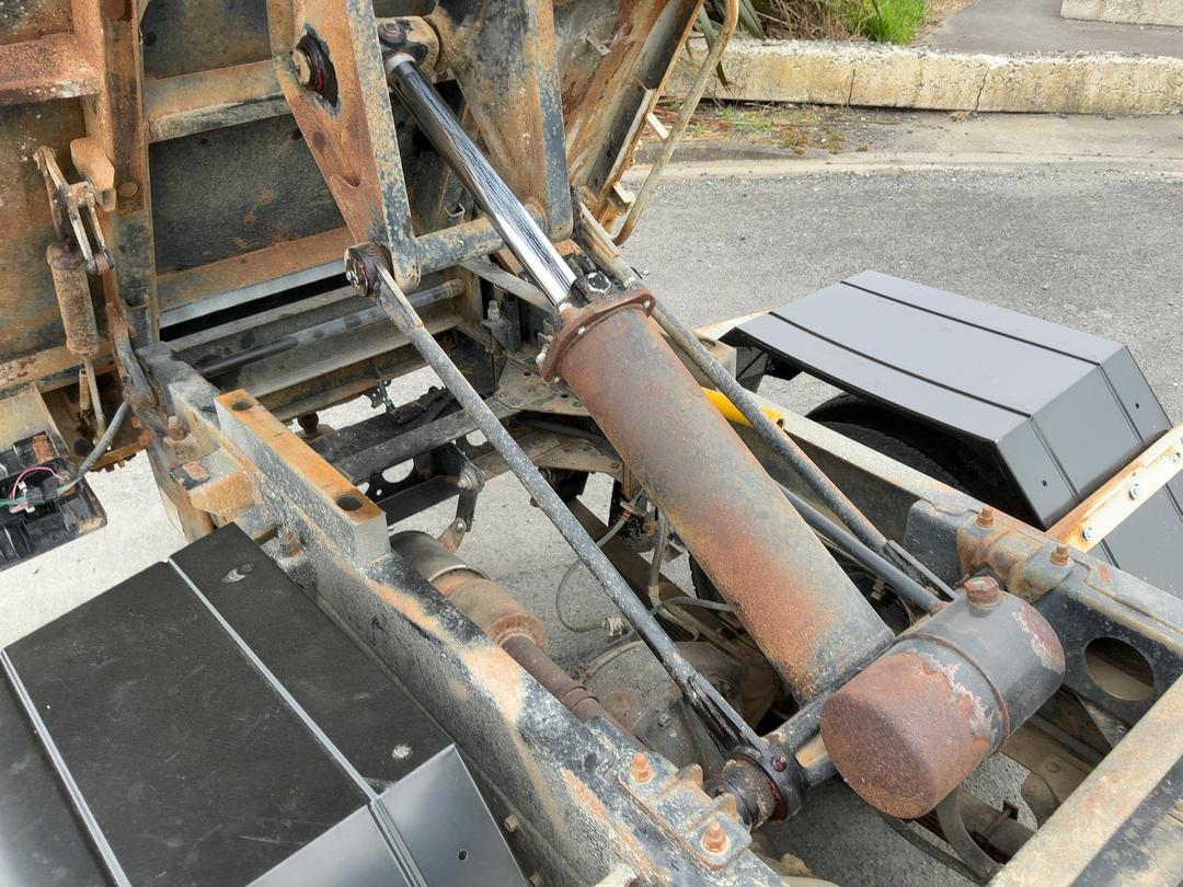 Photo '31' of Isuzu N Series NLR250 Tipper Tipper