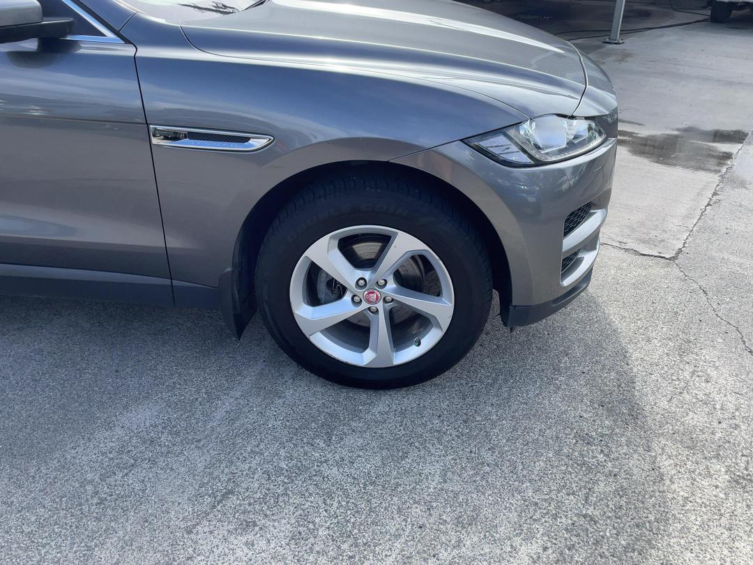 Photo '7' of Jaguar F-Pace 20D Prestige Photo '7' of Jaguar F-Pace 20D Prestige