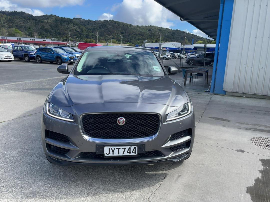 Photo '2' of Jaguar F-Pace 20D Prestige Photo '2' of Jaguar F-Pace 20D Prestige
