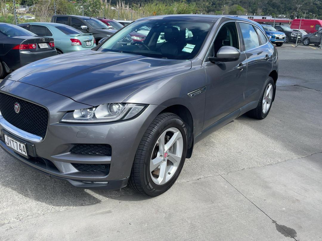 Photo '3' of Jaguar F-Pace 20D Prestige Photo '3' of Jaguar F-Pace 20D Prestige