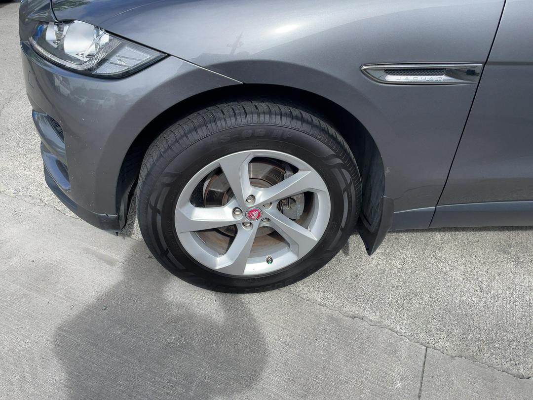 Photo '8' of Jaguar F-Pace 20D Prestige Photo '8' of Jaguar F-Pace 20D Prestige