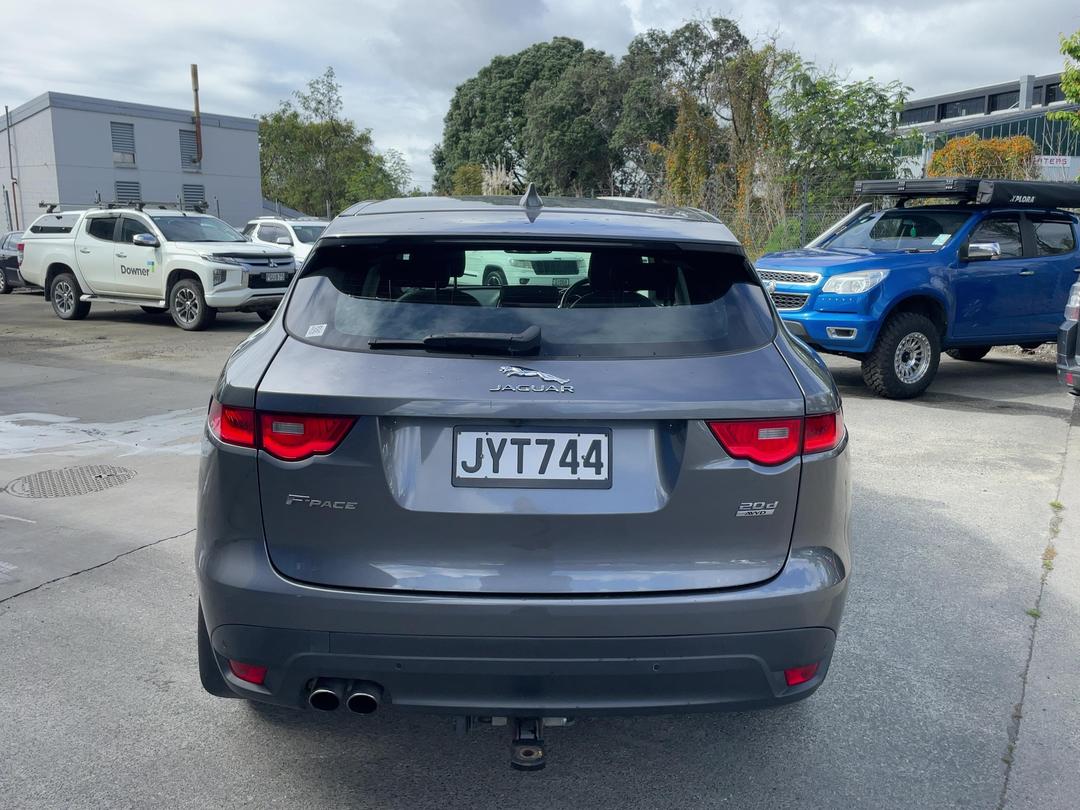 Photo '5' of Jaguar F-Pace 20D Prestige Photo '5' of Jaguar F-Pace 20D Prestige