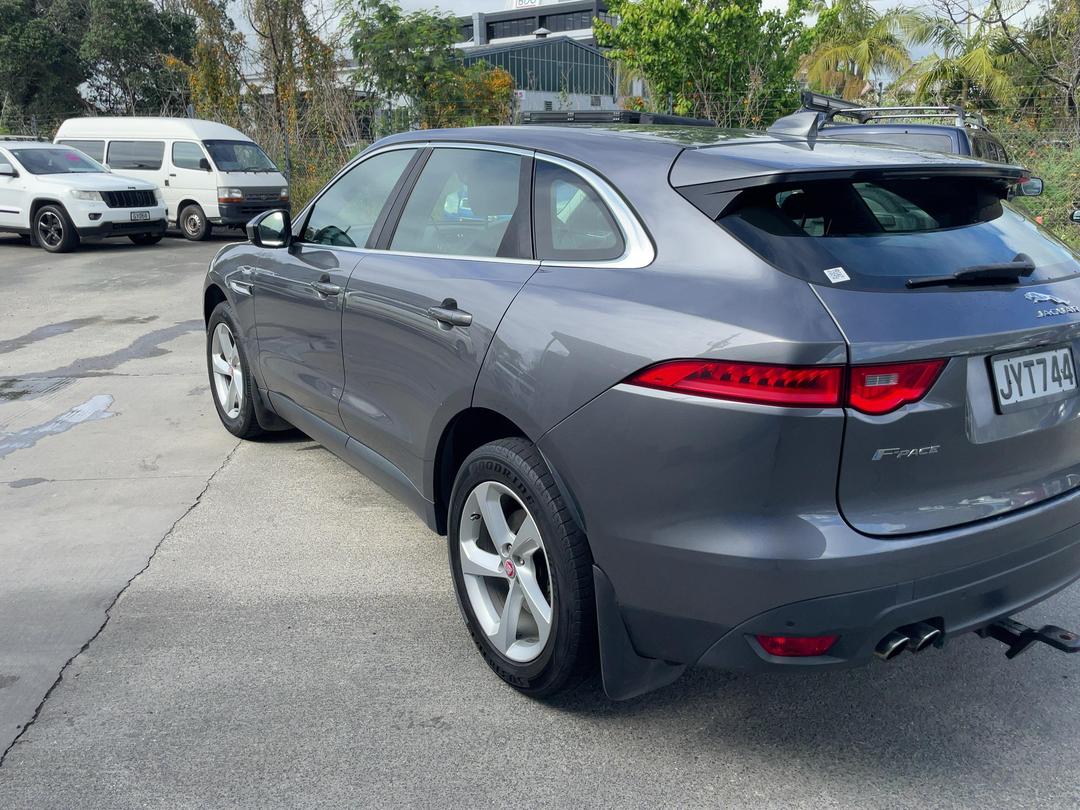 Photo '4' of Jaguar F-Pace 20D Prestige Photo '4' of Jaguar F-Pace 20D Prestige